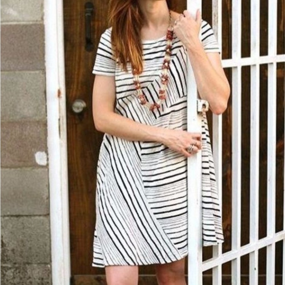 Anthro Maeve Abstract Stripe Short Sleeve Swing Tunic Dress - Picture 2 of 9